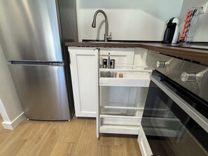Fridge, microwave, oven, stovetop - Apartment on the Costa del Sol, 5 minutes walk from the beach (Benalmádena)