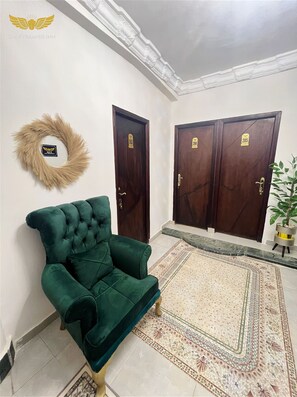 Interior entrance - Zak Pyramids Inn (Giza)