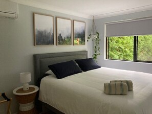 3 chambres, fer et planche à repasser, Wi-Fi gratuit, draps fournis