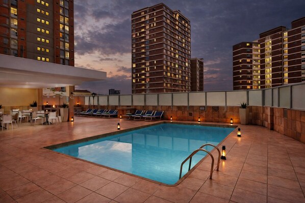 Alberca al aire libre 