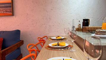 Villa | Dining