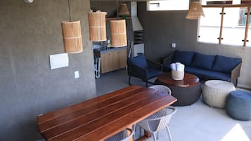 Villa | Outdoor dining