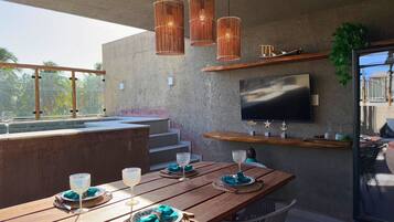 Villa | Outdoor dining