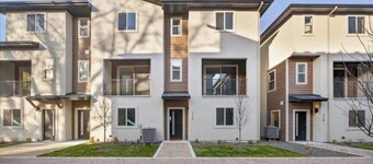 Midtown Heights Townhome: EV Charger & walkable to BSU Campus.