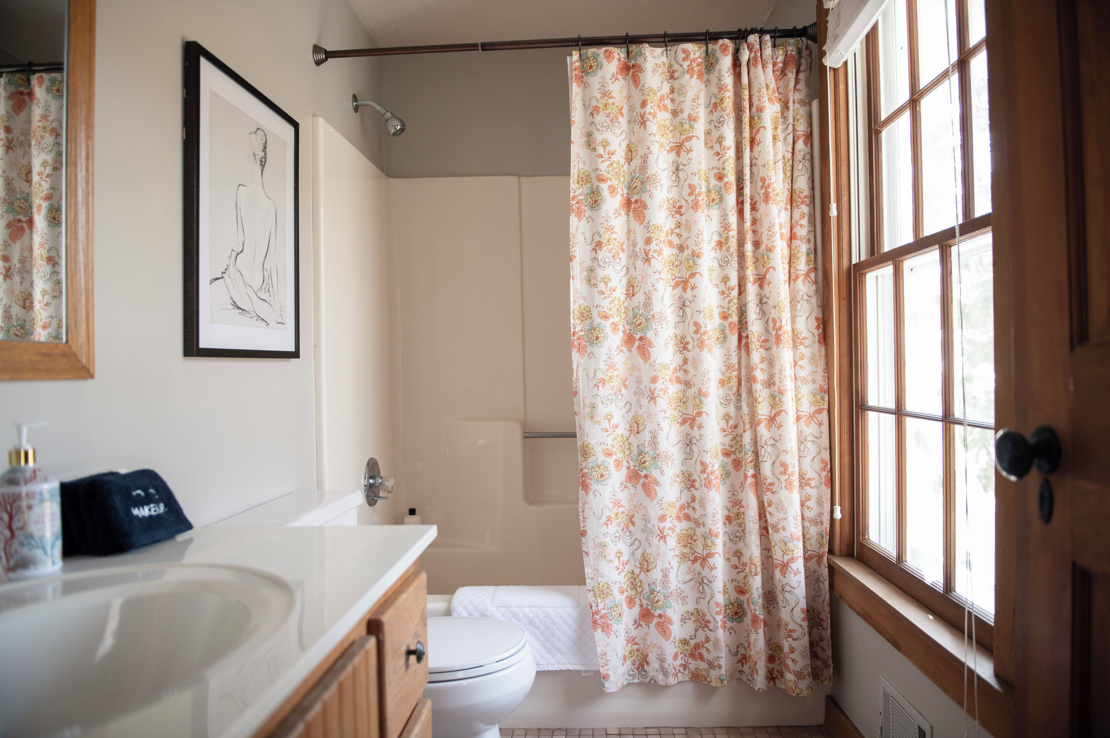Double or Twin Room | Bathroom | Hair dryer, towels, soap, shampoo