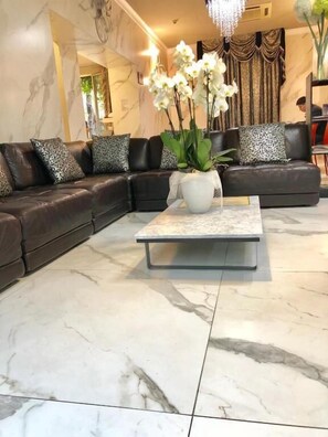 Living area - hotel bolzano  (Milan)