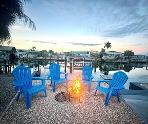 Terrace/patio - Charming Seascape Casita, Kayaks and Bikes. Saint James City (Saint James City)
