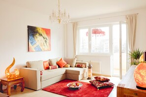 Smart TV, reproductor de DVD, libros y estéreo 