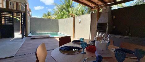 Villa | Outdoor dining