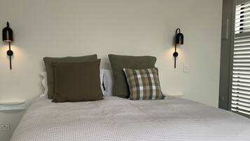 Internet, bed sheets