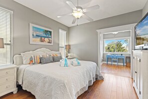 Rumah, Beberapa Tempat Tidur, patio, pemandangan kebun (116 Island Cove Ct) | 3 kamar tidur dan didekorasi berbeda-beda
