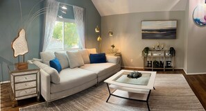 Smart TV - NEW Luxury Renovation - 4BR/3BA - Kings - Smart TVs - Katy ISD - Holiday Ready (Katy)