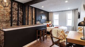 Skrivebord, strygejern/strygebræt, weekendseng, Wi-Fi