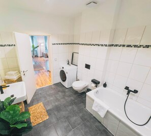 ヘアドライヤー、タオル