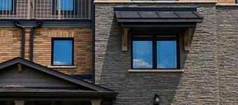 Modern Town in West Brant | Family-Friendly | Sleeps 6 | Fast WIFI | Fireplace