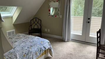 3 makuuhuonetta, silitysrauta/-lauta, Wi-Fi, vuodevaatteet