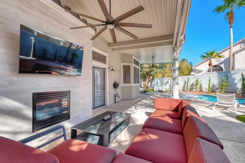 Corparate executive and Luxury family 4-bedroom house in lovely Henderson