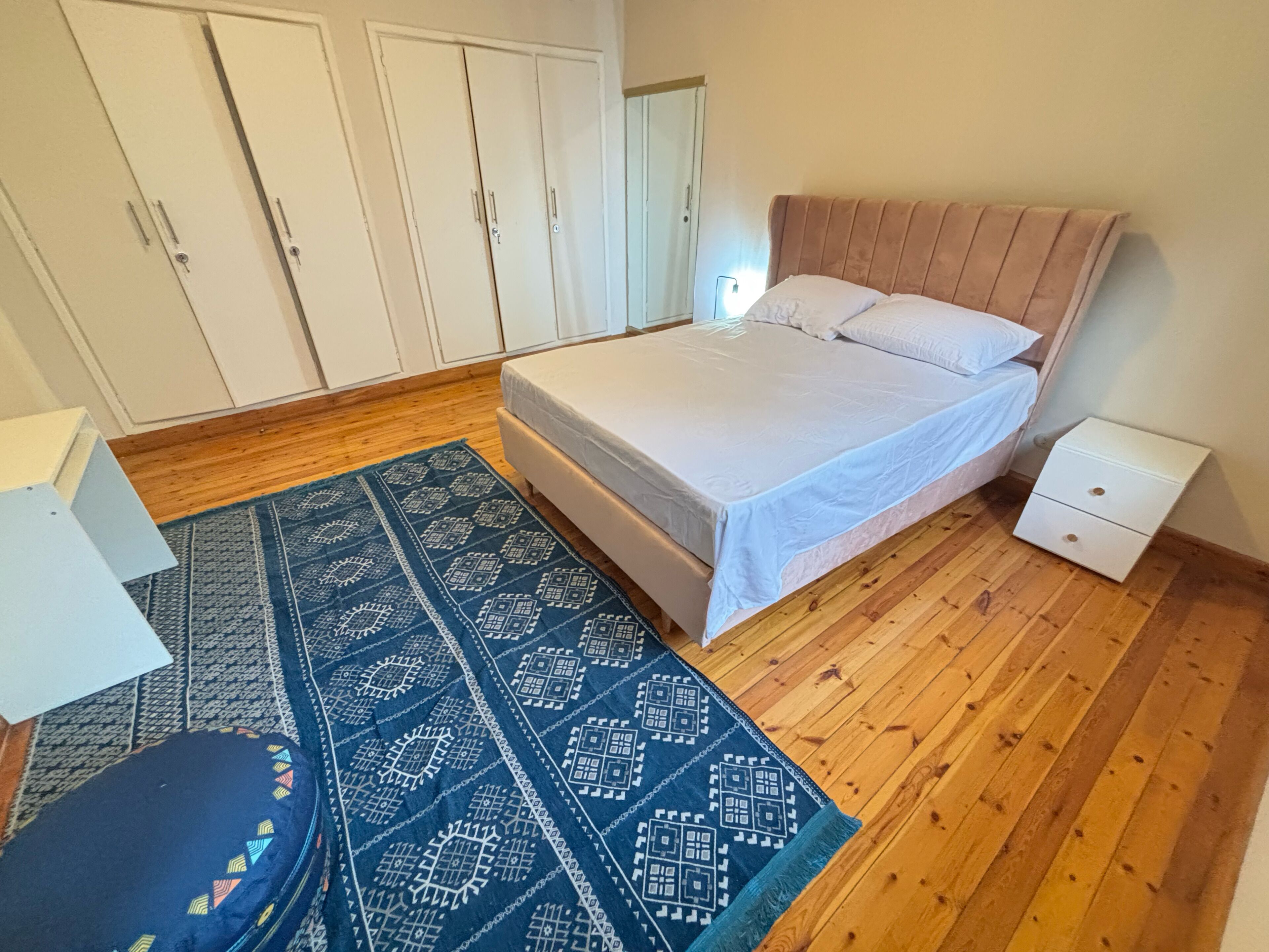 2 soverom, strykejern/-brett, wi-fi (inkludert) og sengetøy