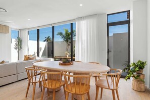 Dining - The Capri | Luxury 3BR Townhouse, Surfers Paradise (Surfers Paradise)