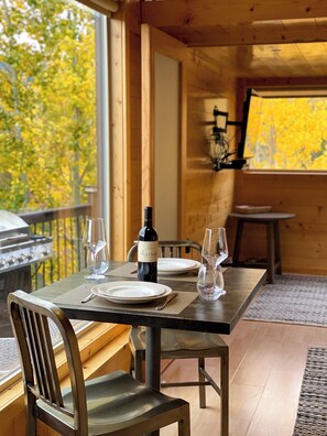 Dining - Spectacular Views Mountain Tiny Home Near Vail (Red Cliff)
