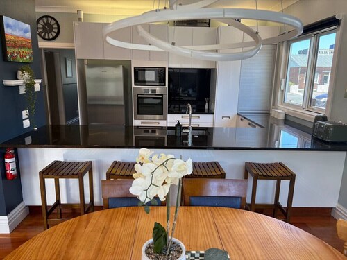 Stylish Petone Villa Stay