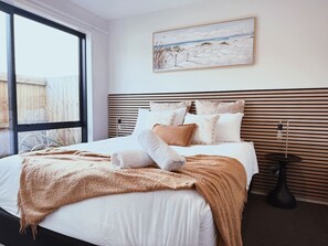 3 Schlafzimmer, Schreibtisch, Bügeleisen/Bügelbrett, WLAN