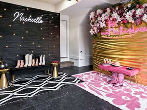 Spa - Girls Getaway-Insta Worthy-Rooftop-Broadway 10 Min (Nashville)
