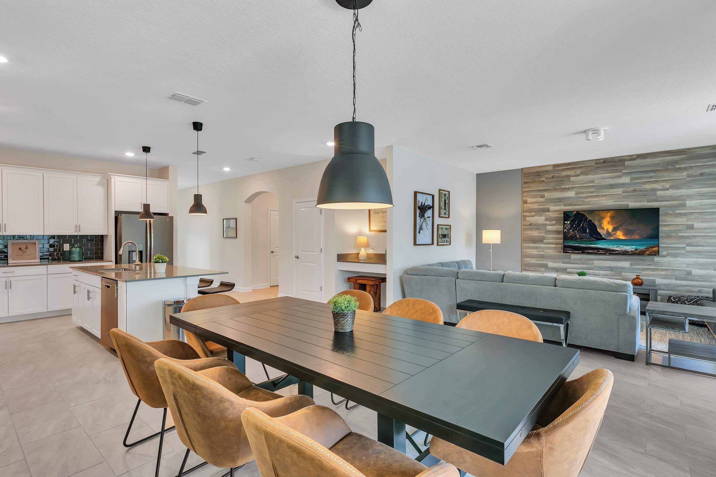 Casa (6 Bedrooms) | Zona de estar | Smart TV de 50 pulgadas con canales por cable