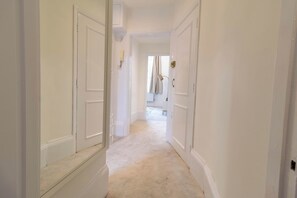 Interior - Stylish Chelsea Apartment Sleeps 5. Dream Location in Central London (London)