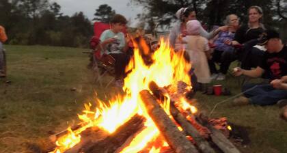 Peaceful 3-bedroom cottage. Enjoy the Silence.