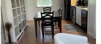 Peaceful 3-bedroom cottage. Enjoy the Silence.