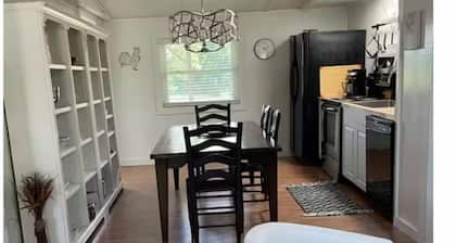 Peaceful 3-bedroom cottage. Enjoy the Silence.