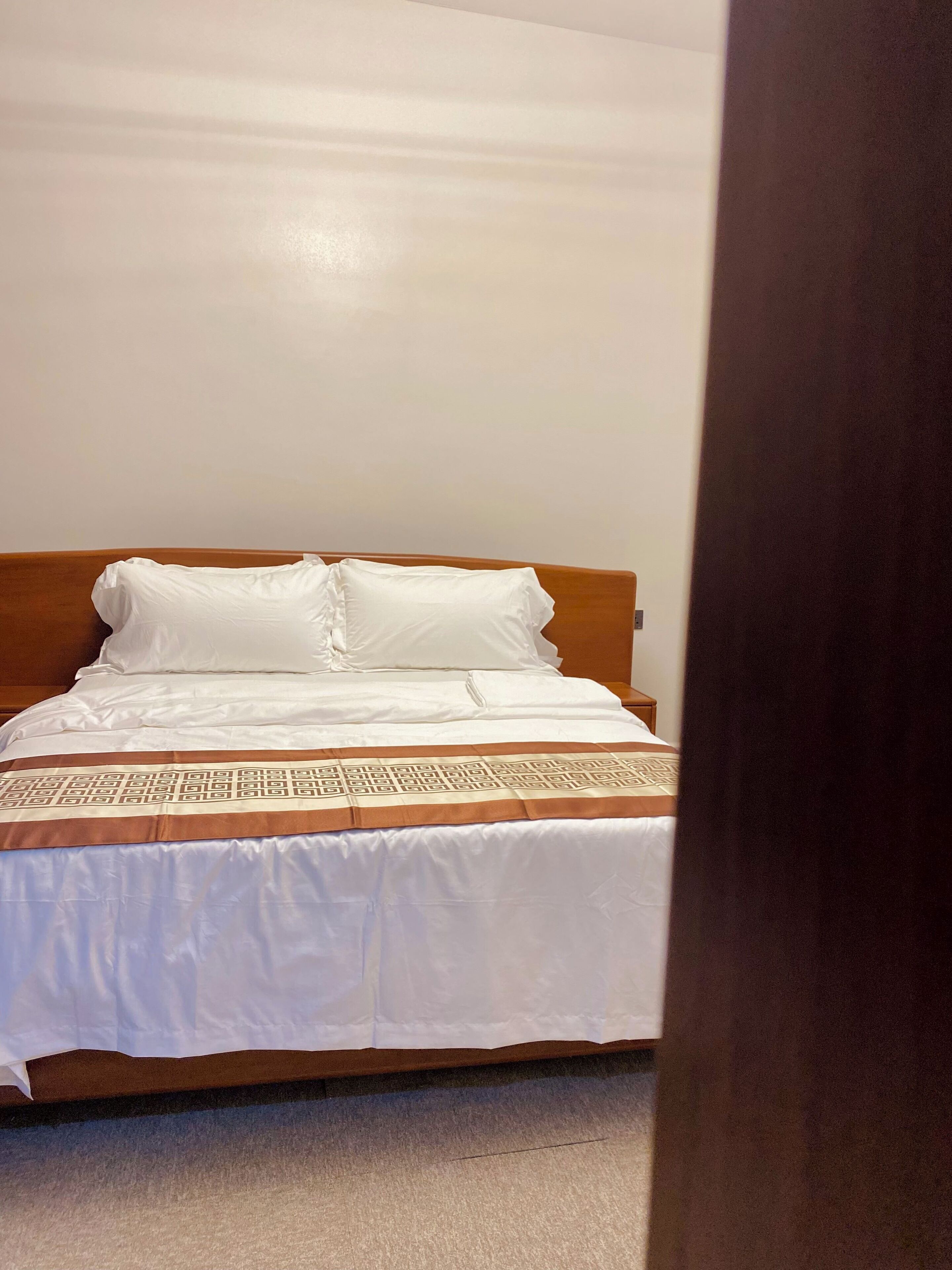 Espace de travail pour ordinateur portable, rideaux occultants