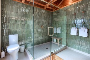Shower - (45R) Yosemite National Park (Yosemite National Park)
