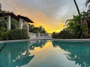 Outdoor pool - Ocean Vista Tamarindo (Tamarindo)