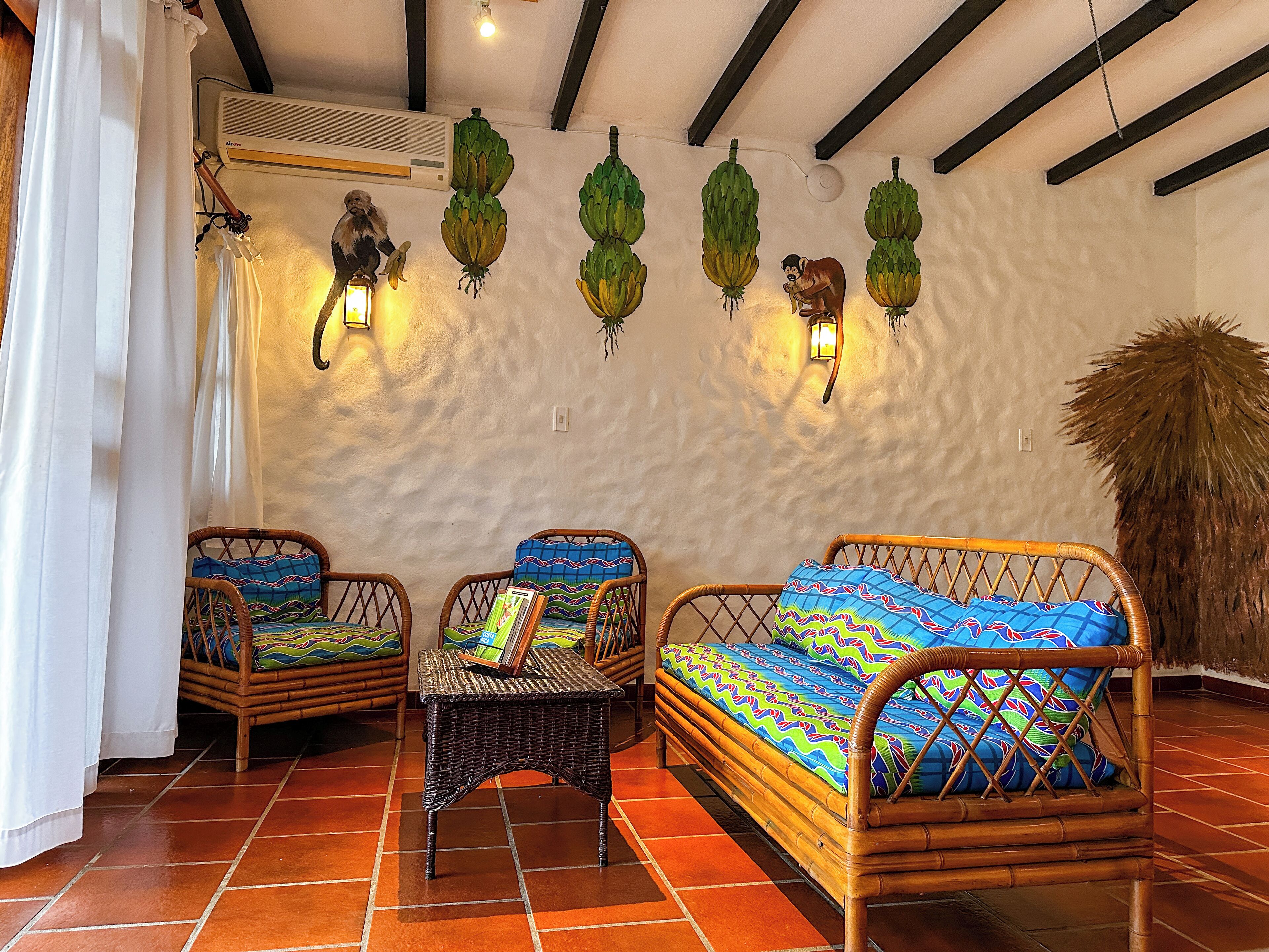 Traditional-Apartment, 1 Schlafzimmer, Balkon, Meerblick | Wohnbereich