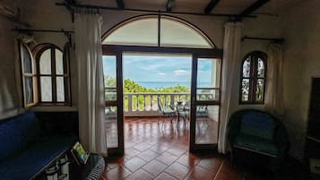 Appartamento Classic, 1 camera da letto, balcone, vista montagna | Area soggiorno