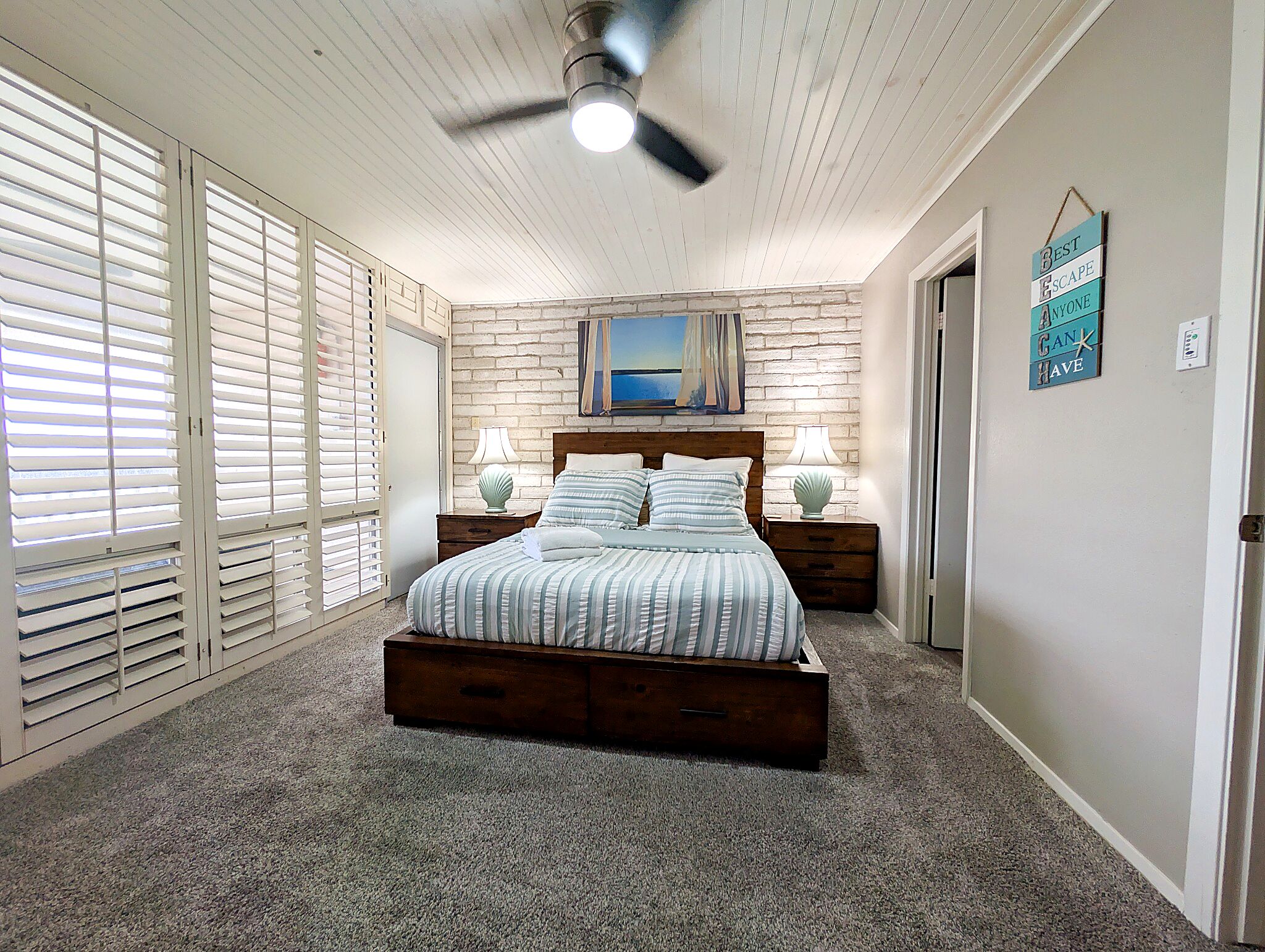 熨斗/熨衣板、免费 WiFi、床单