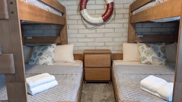 Iron/ironing board, free WiFi, bed sheets