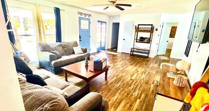 Oakwood 3000 Destination vacation relaxation station extraordinaire