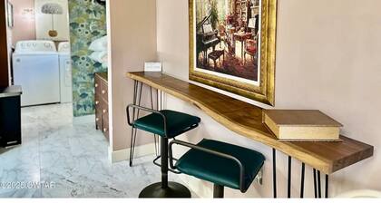 Cozy Tiny Home - Open Concept - Minimal Medina