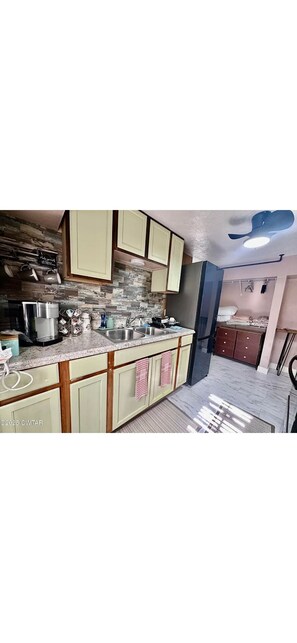 Microwave, oven, stovetop - Cozy Tiny Home - Open Concept -  Minimal Medina (Medina)