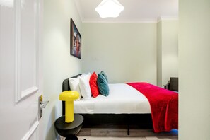 Iron/ironing board, travel crib, WiFi, bed sheets