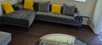 Spacious 3 bed haven in Oadby Leicester