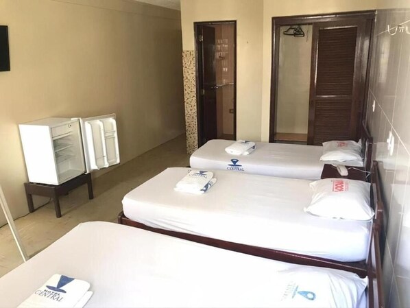 Quadruple Room | Free WiFi - HOTEL BELCENTRO (Belém)