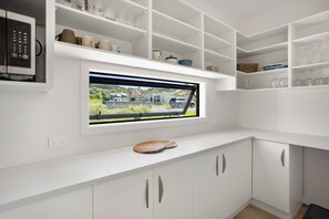 Interior - Spacious bach close to the beach (Cooks Beach)