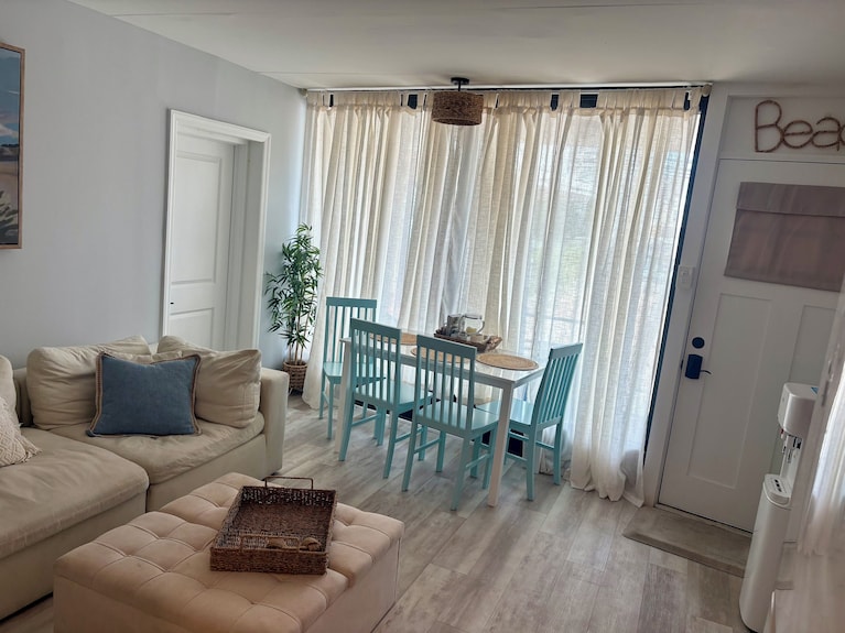 2-bedroom First Floor Condo Two Blocks From Beach In North Wildwood. 2 Parking - Avalon, NJ