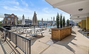 Outdoor dining - 2-Bedroom First Floor Condo Two Blocks From Beach in North Wildwood. 2 Parking (North Wildwood)