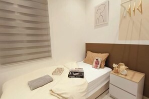 Room - 01-Airport-Sepang-KLIA-3Bedroom-XiamenUni-Mitsui-Wifi-Pool (Dengkil)