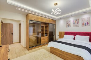3 Schlafzimmer, Zimmersafe, Schreibtisch, Bügeleisen/Bügelbrett